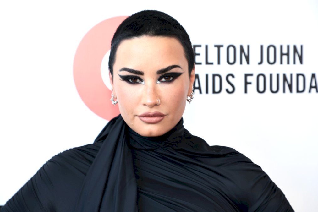 demi-lovato-debutara-como-directora:-el-documental-se-estrenara-en-2024-a-traves-de-hulu