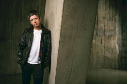 noel-gallagher’s-high-flying-birds-lanza-el-nuevo-sencillo-‘dead-to-the-world’