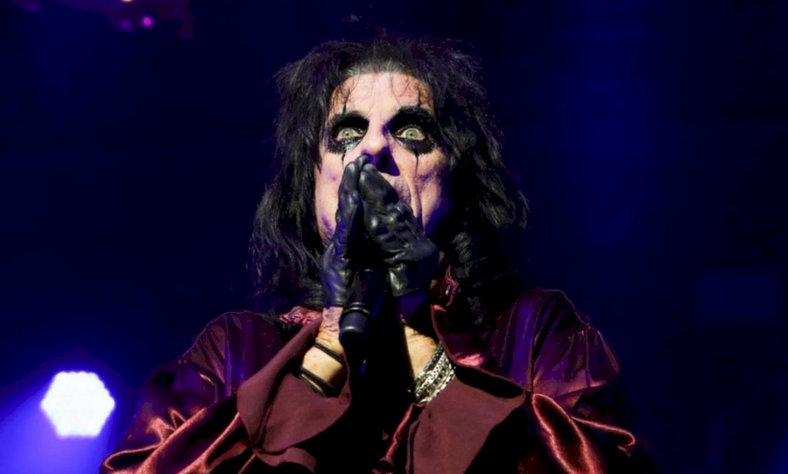 alice-cooper-lanzara-reediciones-ampliadas-de-sus-iconicos-albumes-killer-y-school’s-out