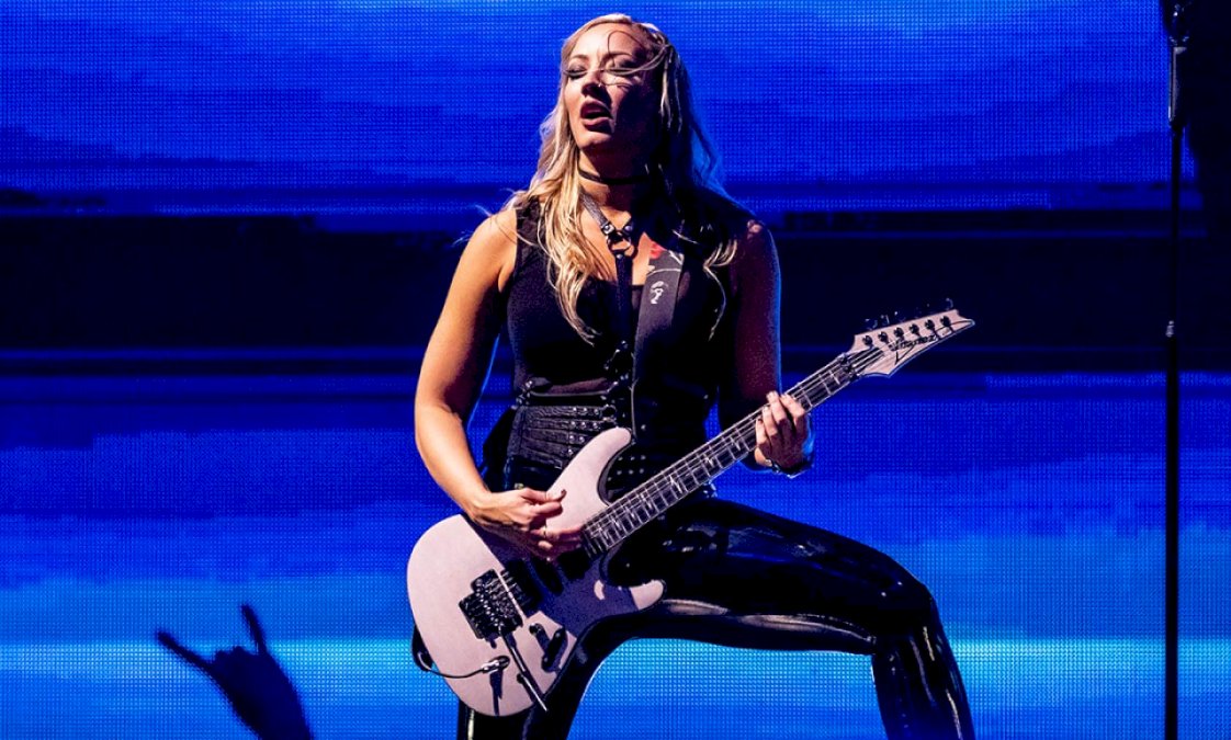 nita-strauss-anuncia-el-lanzamiento-de-su-segundo-album,-the-call-of-the-void