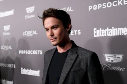 tyler-blackburn-pide-$1.98-millones-de-dolares-por-su-casa-en-atwater-village