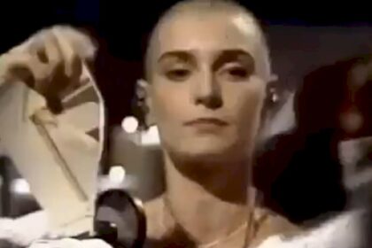 el-dia-que-sinead-o’connor-rompio-la-foto-de-juan-pablo-ii-en-television