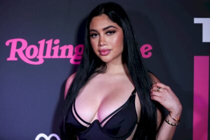 jailyne-ojeda-luce-sus-curvas-con-varios-atuendos-de-su-linea-de-ropa-inspirados-en-“barbie”