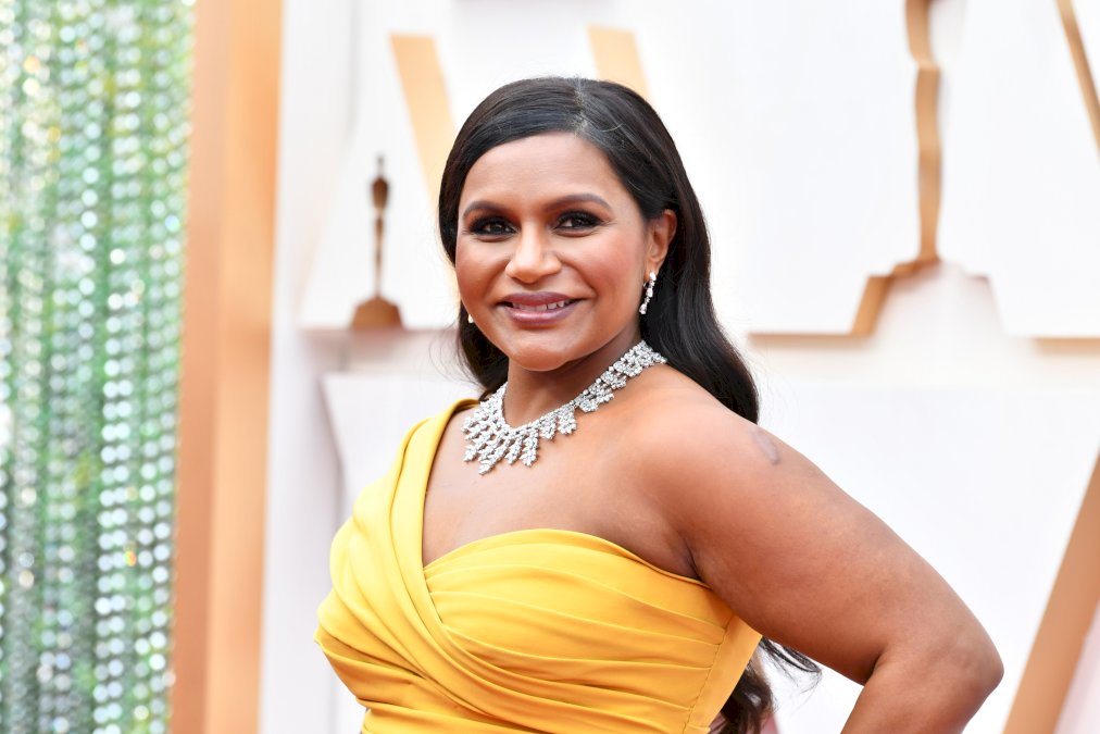 mindy-kaling-amplia-su-cartera-de-bienes-raices-con-una-casa-de-$15-millones-de-dolares