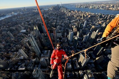 video:-jared-leto-escala-el-empire-state-building-para-promocionar-su-proxima-gira