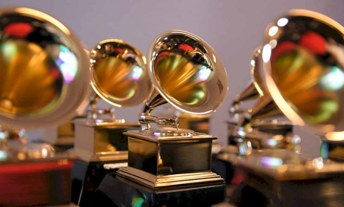 las-nominaciones-a-los-grammys-2024-estan-aqui