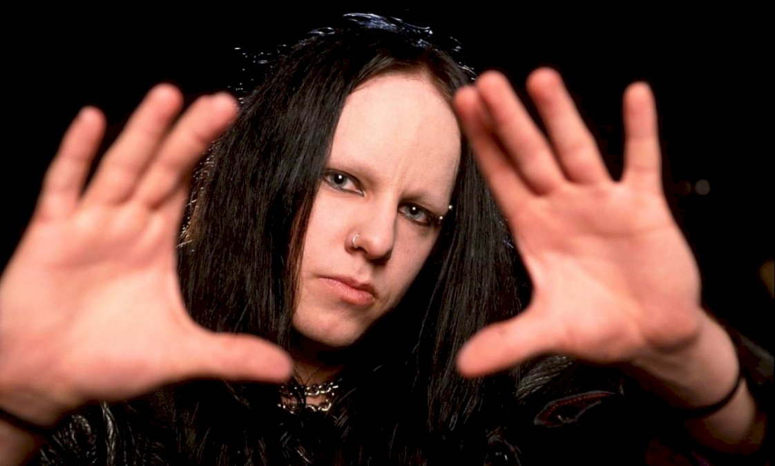 slipknot-enfrenta-una-demanda-por-“lucrar”-con-la-muerte-de-joey-jordison