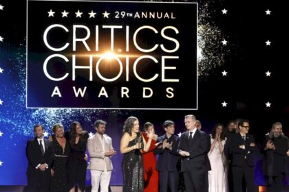 critics-choice-awards-2024:-“oppenheimer”-y-“barbie”-fueron-las-maximas-ganadoras