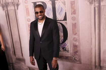 kanye-west-presume-nueva-dentadura-de-titanio-valuada-en-$850,000-dolares