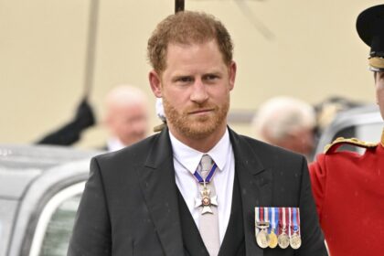 carlos-iii-tiene-cancer:-el-principe-harry-hablo-con-su-padre-y-ahora-planea-su-regreso-a-inglaterra