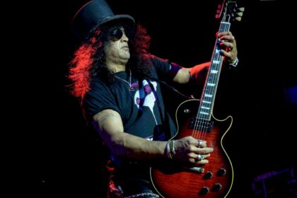 menos-ego-y-mas-rock-and-roll:-como-fue-el-show-de-slash-en-el-movistar-arena