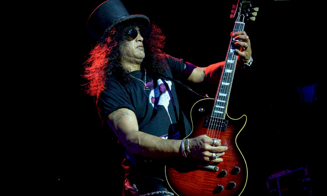 menos-ego-y-mas-rock-and-roll:-como-fue-el-show-de-slash-en-el-movistar-arena