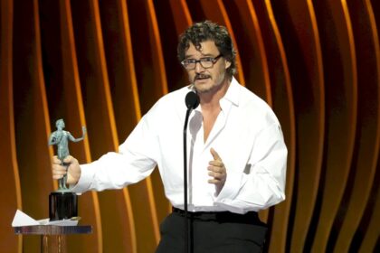 video:-pedro-pascal-dijo-que-estaba-“un-poco-borracho”-al-recibir-premio-en-los-sag-awards