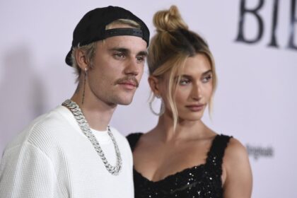 hailey-bieber-se-molesto-con-su-papa-por-pedir-a-los-cristianos-orar-por-ella-y-justin-bieber