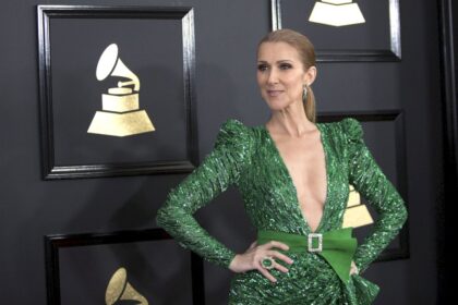 video:-celine-dion-es-vista-“cantando”-en-un-juego-de-hockey-y-reafirma-su-buen-estado-de-salud