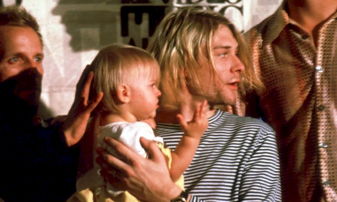 frances-bean-cobain:-‘’desearia-haber-conocido-a-mi-padre’’