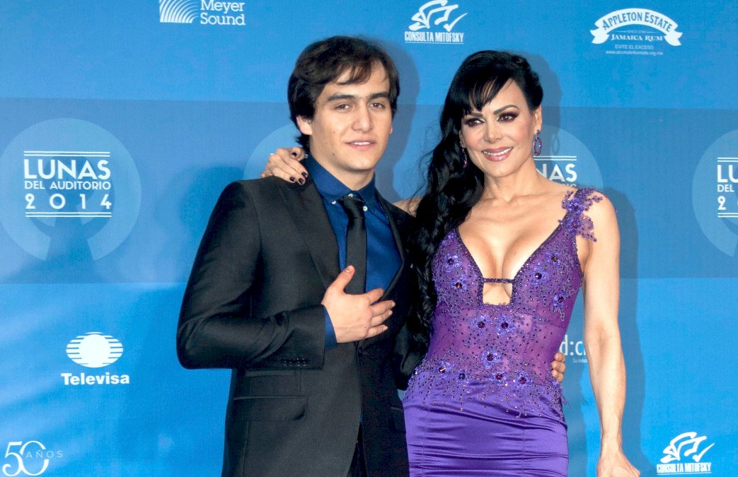 julian-figueroa-fallecio-hace-un-ano-y-asi-lo-recordo-maribel-guardia