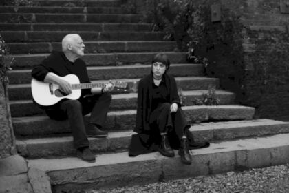 david-gilmour-lanza-‘between-two-points’-con-su-hija-romany-gilmour