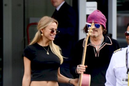 johnny-depp-estaria-saliendo-con-la-modelo-rusa-yulia-vlasova,-33-anos-menor-que-el