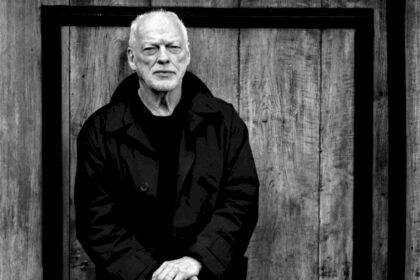 david-gilmour-se-muestra-comodo-con-su-pasado-y-su-presente-en-‘luck-and-strange’