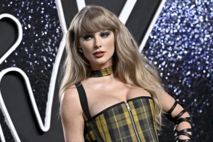 taylor-swift-gana-7-premios-en-los-mtv-vmas-y-dedica-mensaje-a-travis-kelce