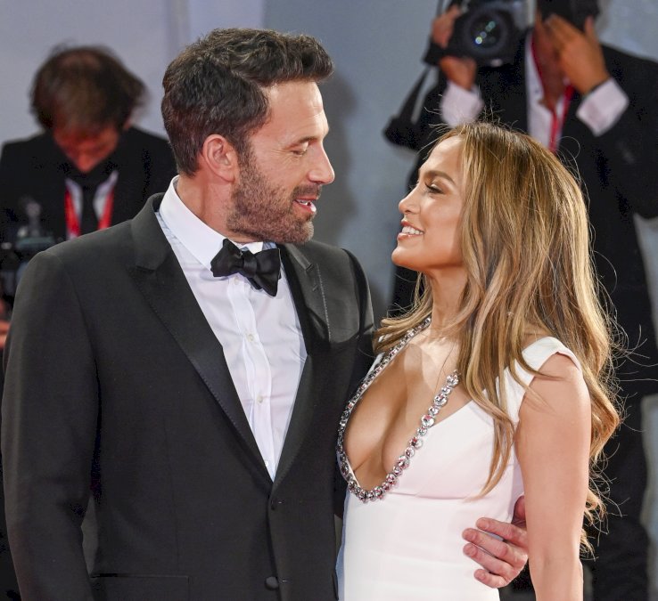 aseguran-que-jennifer-lopez-y-ben-affleck-se-mostraron-“carinosos”-durante-un-paseo-con-sus-hijos