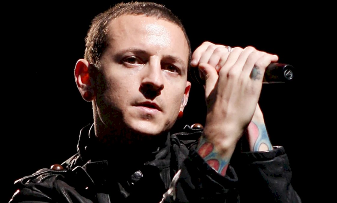 la-mama-de-chester-bennington:-“me-siento-traicionada”-por-linkin-park