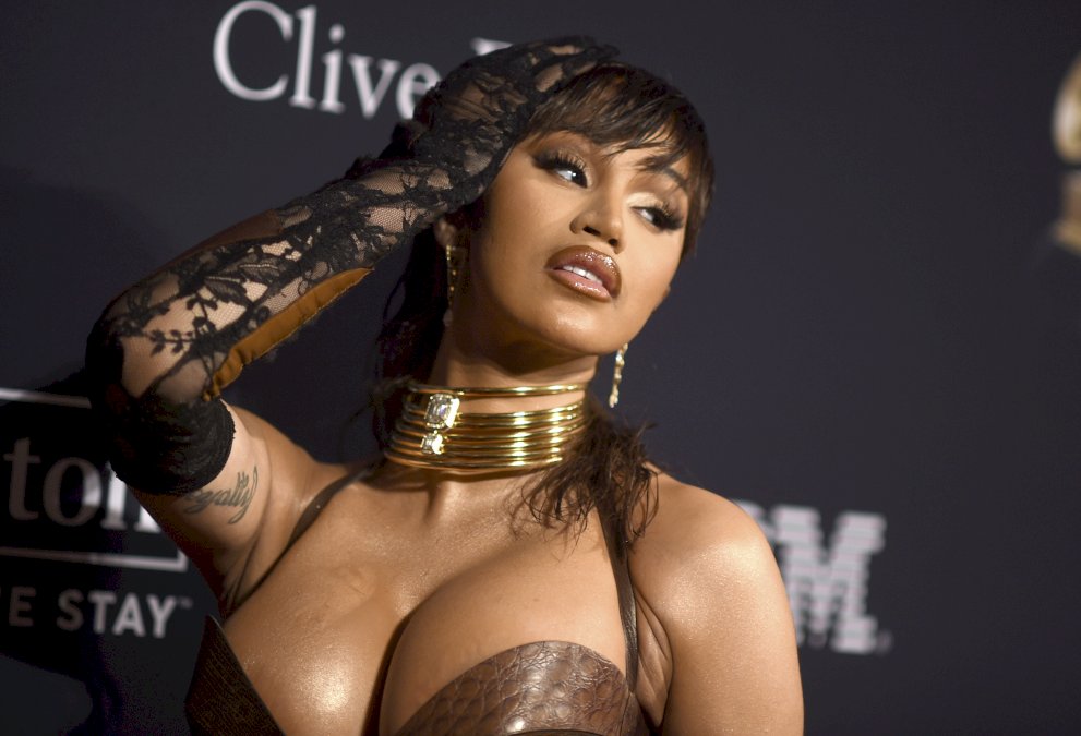 cardi-b-asegura-que-si-pago-la-mansion-donde-grabo-‘like-what’-y-muestra-pruebas