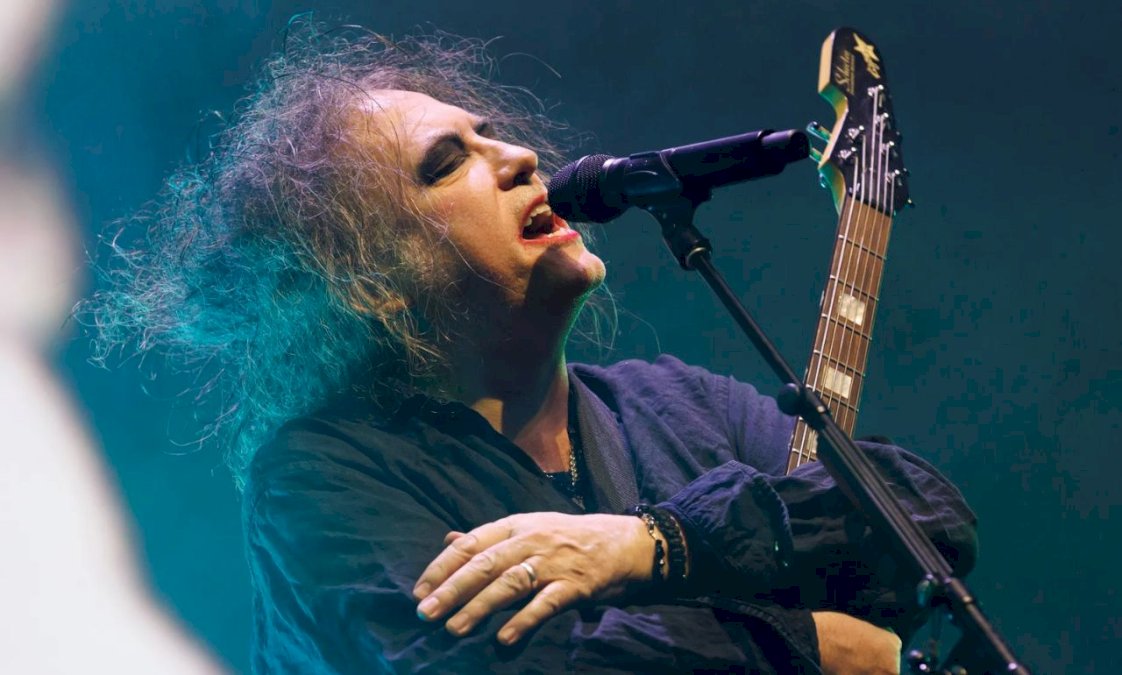 escucha-‘alone’,-la-primera-cancion-de-the-cure-en-16-anos