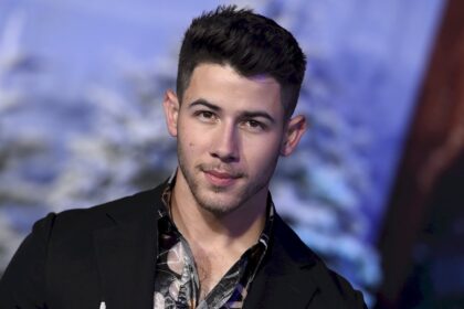 nick-jonas-corre-y-abandona-concierto-tras-ser-apuntado-con-un-laser