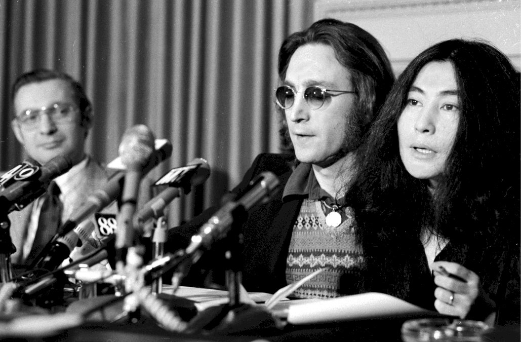 yoko-ono-recupera-reloj-robado-a-john-lennon-que-fue-subastado-en-anos-anteriores