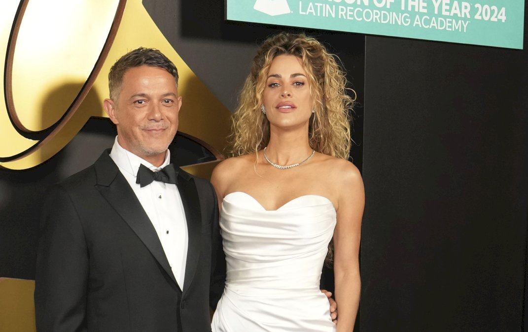 alejandro-sanz-responde-a-los-que-comparan-a-su-novia-con-shakira