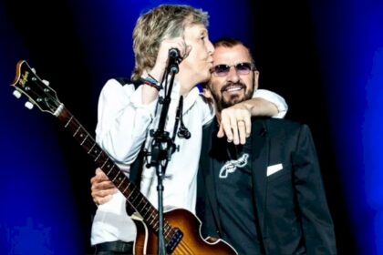 ringo-starr-y-ronnie-wood-se-unen-a-paul-mccartney-en-el-escenario