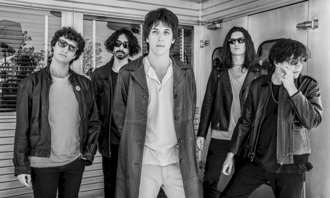 winona-riders-en-la-tapa-de-rolling-stone:-a-su-generacion-no-le-importa-tu-opinion