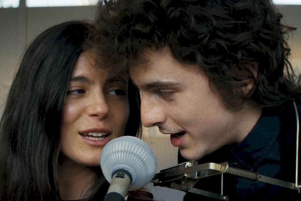 chequeado:-las-escenas-de-la-gran-biopic-“un-completo-desconocido”-que-no-ocurrieron-asi-en-la-vida-de-bob-dylan