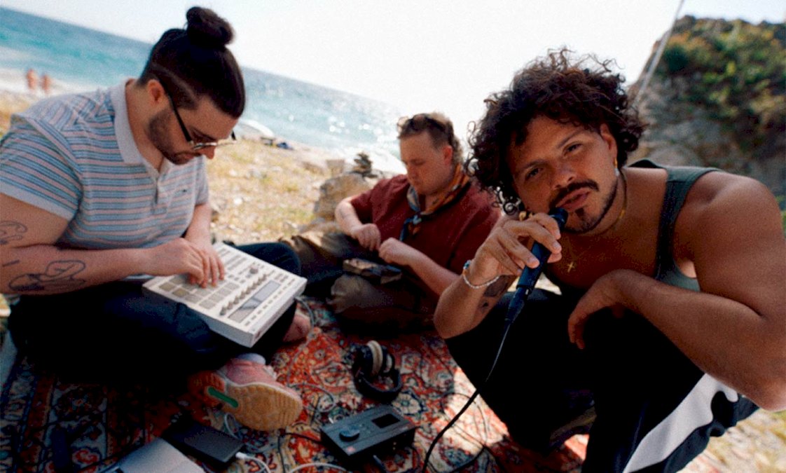 cantamarta-viaja-a-andalucia-en-el-videoclip-de-‘el-sur’