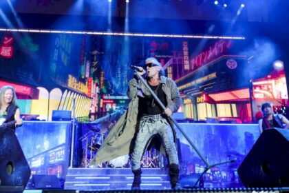 iron-maiden-pide-“limitar-severamente”-el-uso-de-celulares-en-sus-conciertos