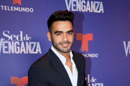 carlos-adyan-y-chiky-bombom-enfrentan-a-nacho-cassano-en-el-show-en-casa-con-telemundo 