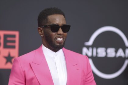 mujer-interrumpe-el-juicio-contra-sean-‘diddy’-combs-para-defender-al-rapero
