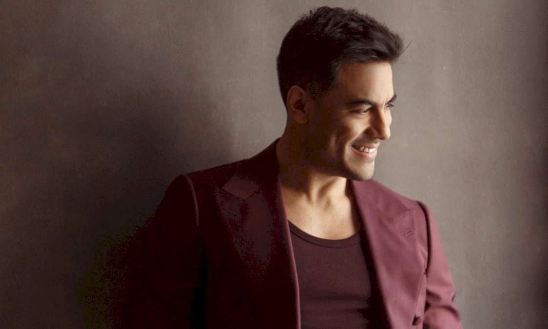 carlos-rivera-explora-el-amor-desde-la-musica-y-el-arte-visual-en-su-nuevo-disco