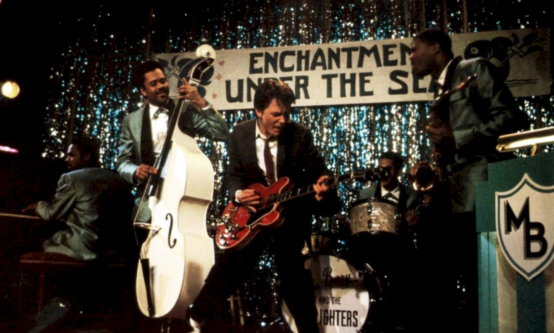 michael-j.-fox-esta-buscando-su-guitarra-perdida-de-volver-al-futuro