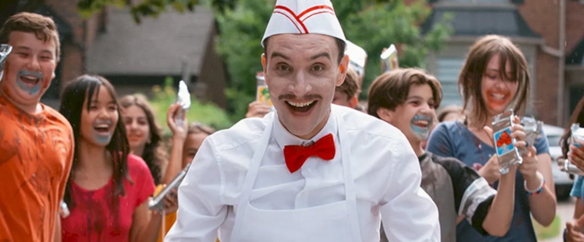 eli-roth-desata-el-terror-mas-veraniego-con-“ice-cream-man”:-primera-imagen-y-reparto-completo