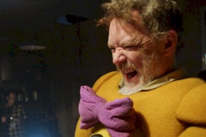 “five-nights-at-freddy’s-2”-reune-a-matthew-lillard-y-skeet-ulrich-en-un-guino-directo-a-“scream”