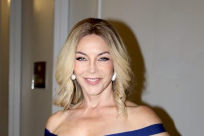 laura-flores-sorprende-con-cambio-de-look-que-la-hace-ver-mas-joven