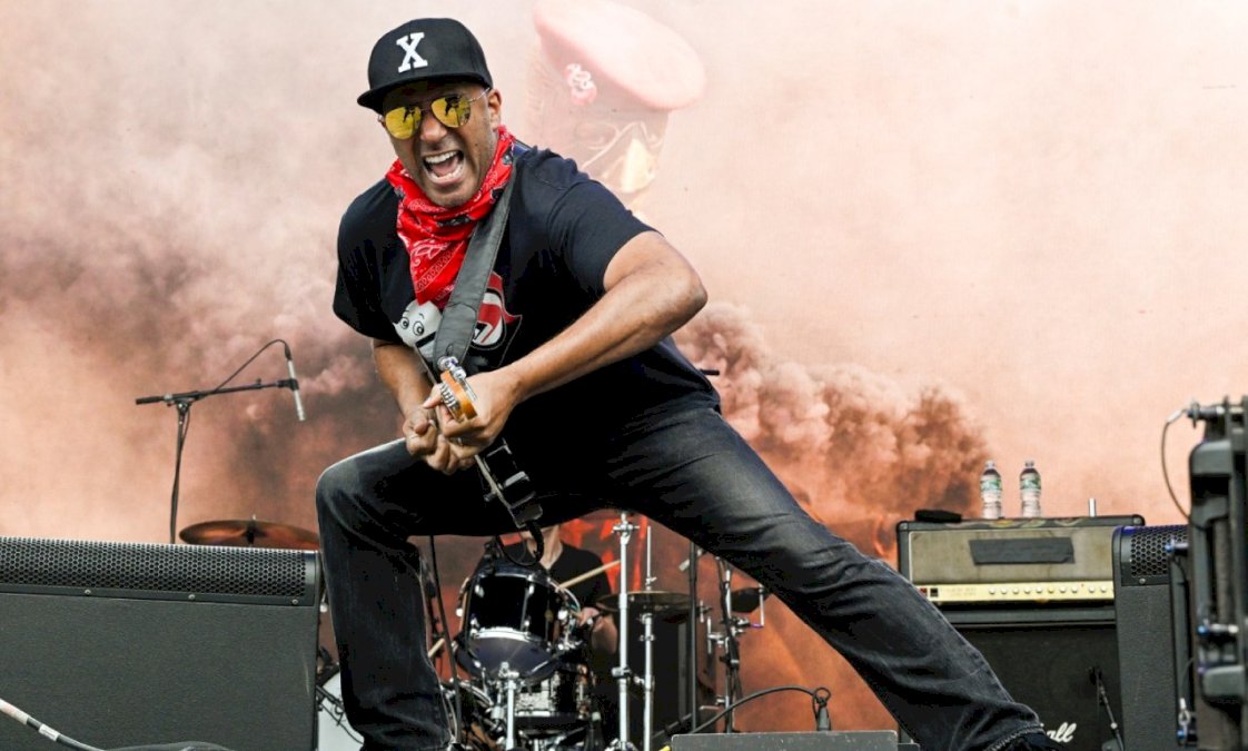 tom-morello-contra-el-fascismo:-el-guitarrista-dara-un-concierto-benefico-en-minnesota